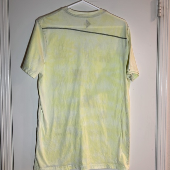 Volcom t-shirt. - Picture 8 of 9